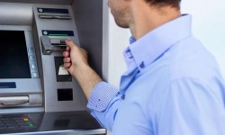 Banco não permite saques à noite por segurança